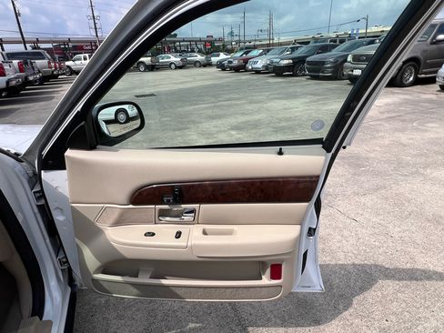 Used 2008 Mercury Grand Marquis LS image 27