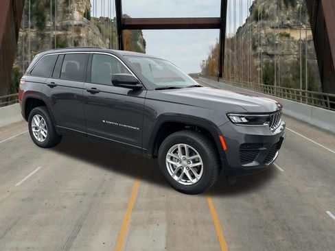 New 2026 Jeep Grand Cherokee Laredo RWD image 1
