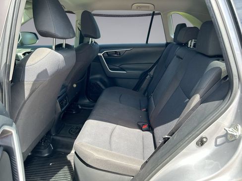 Used 2025 Toyota RAV4 LE AWD/4WD image 27