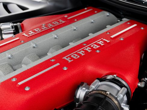 Used 2018 Ferrari GTC4Lusso image 43