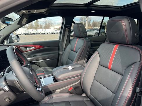 New 2026 Chevrolet Traverse RS w/ LPO, Floor Liner Package image 14