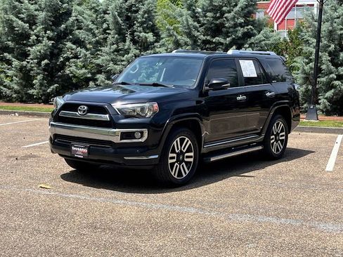 Used 2018 Toyota 4Runner Limited AWD/4WD image 26