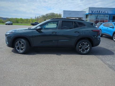 New 2026 Chevrolet Trax LT w/ LT Convenience Package FWD image 27