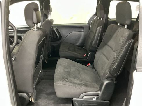 Used 2020 Dodge Grand Caravan SE FWD image 35