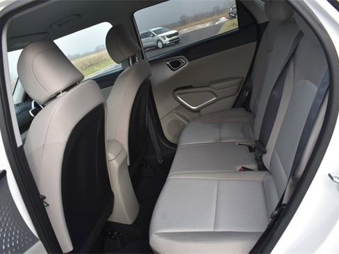 Certified 2021 Kia Soul LX image 16