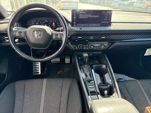 Used 2023 Honda Accord Sport image 7