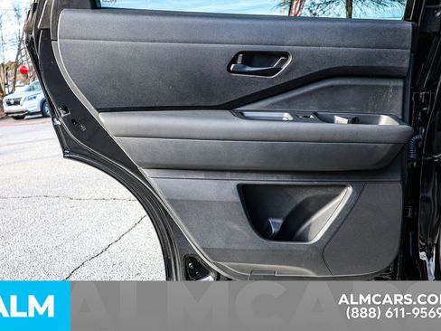 Certified 2025 Nissan Pathfinder S image 47