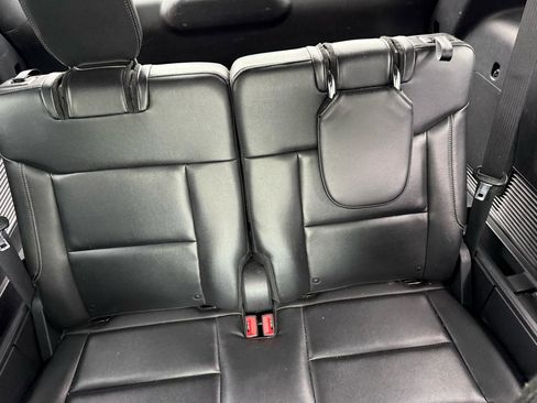 Used 2020 Ford Explorer Limited image 10