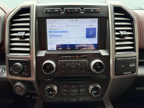 Used 2018 Ford F150 Platinum w/ Equipment Group 701A Luxury AWD/4WD image 59