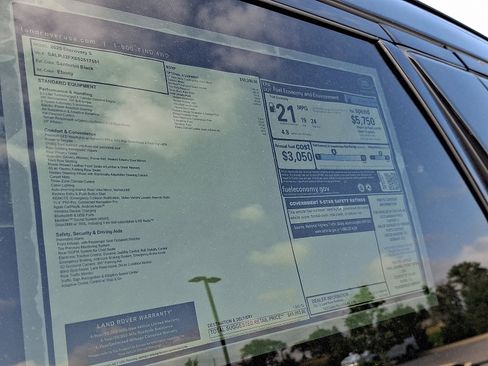 New 2025 Land Rover Discovery S image 23