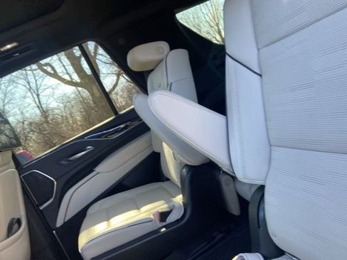 Used 2021 Cadillac Escalade Sport w/ Driver Assist Tech Package image 10