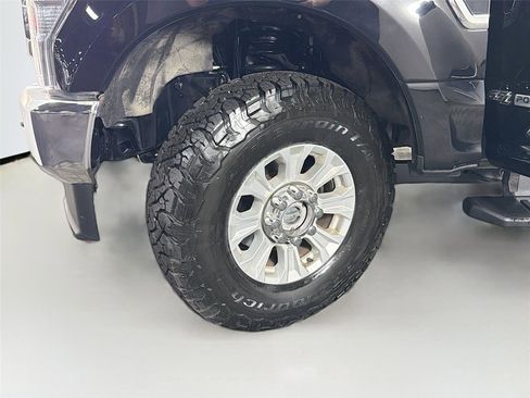 Used 2021 Ford F250 XL w/ STX Appearance Package AWD/4WD image 35