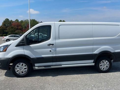 Used 2024 Ford Transit 250 Low Roof w/ Exterior Upgrade Package image 30