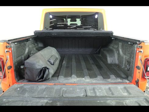 Used 2020 Jeep Gladiator Rubicon image 11