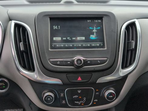 Used 2018 Chevrolet Equinox LS FWD image 15