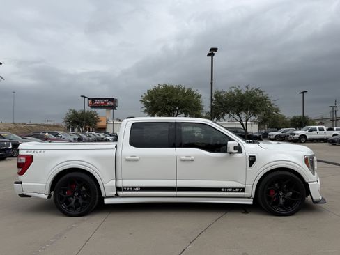 Used 2022 Ford F150 Lariat w/ Equipment Group 502A High AWD/4WD image 6