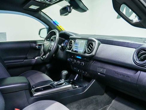 Used 2021 Toyota Tacoma TRD Off-Road w/ Blackout Package (TMS) AWD/4WD image 27