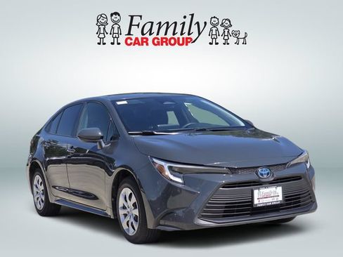 Used 2023 Toyota Corolla LE w/ Carpet Mat Package (TMS) FWD image 2