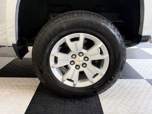 Used 2022 Chevrolet Colorado LT w/ Fleet Safety Package image 10