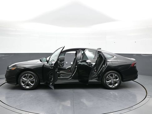 Certified 2023 Honda Accord EX image 43