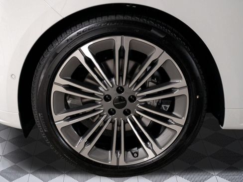 New 2026 Land Rover Range Rover Sport Dynamic SE AWD/4WD image 9