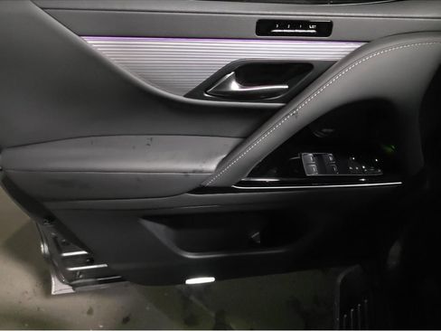 Used 2022 Lexus LX 600 F Sport image 13