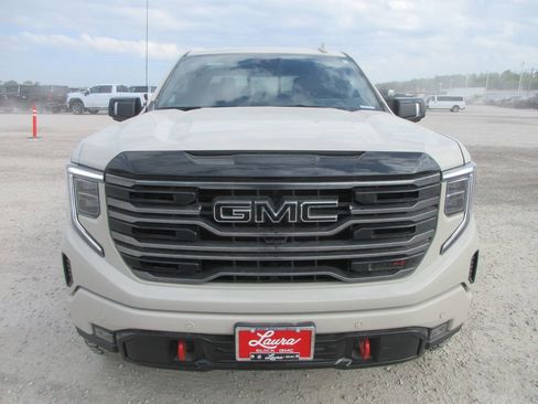 New 2026 GMC Sierra 1500 AT4 w/ AT4 Premium Package AWD/4WD image 11