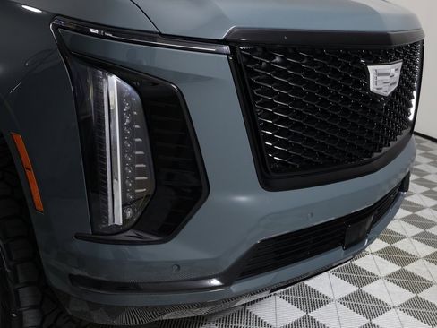 Used 2026 Cadillac Escalade Sport w/ LPO, ONYX Package image 50