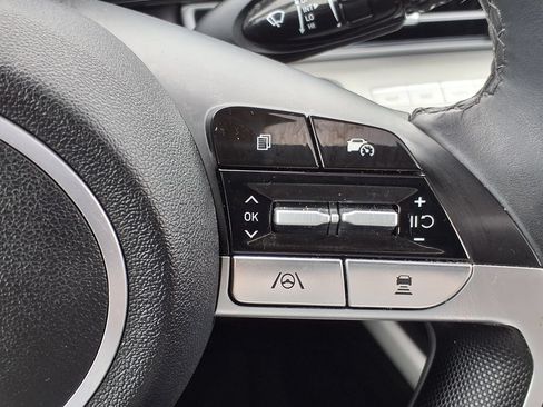 Used 2024 Hyundai Elantra Limited FWD image 26