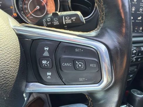 Used 2021 Jeep Wrangler Unlimited Sahara AWD/4WD image 27