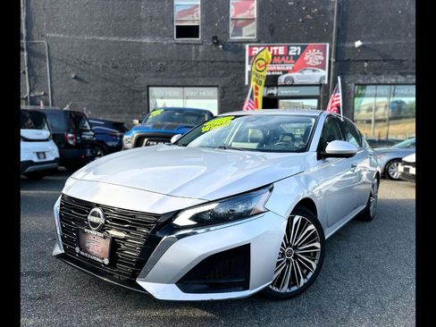 Used 2023 Nissan Altima 2.5 SL FWD image 1