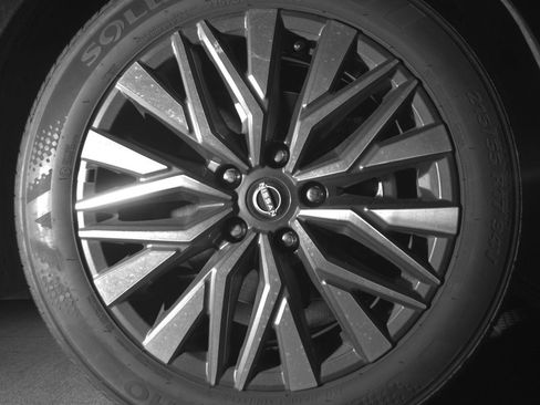 Used 2025 Nissan Altima 2.5 SV image 10