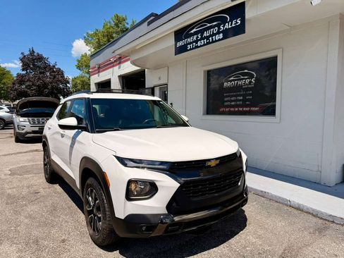 Used 2021 Chevrolet TrailBlazer ACTIV w/ Sun and Liftgate Package AWD/4WD image 10