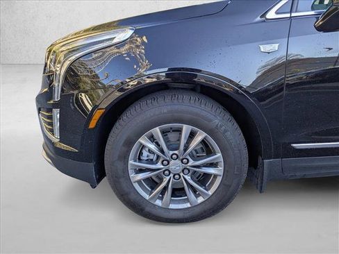 Used 2021 Cadillac XT5 Premium Luxury w/ LPO, Floor Liner Package image 17