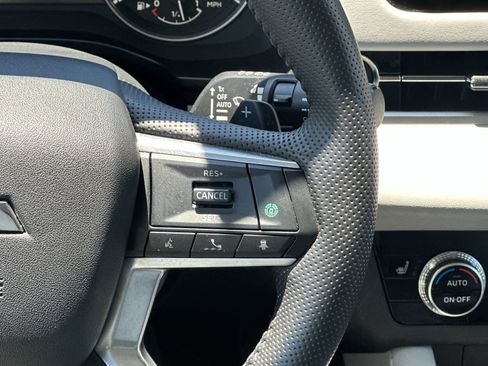 Used 2025 Mitsubishi Outlander AWD image 21