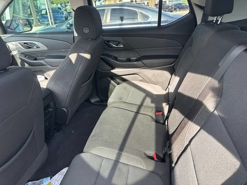 Used 2021 Chevrolet Traverse LT FWD image 7