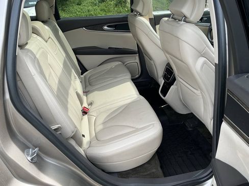 Used 2018 Lincoln MKX Reserve w/ Lincoln MKX Climate Package AWD/4WD image 26
