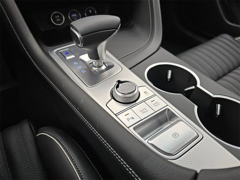 New 2026 Genesis G70 2.5T Prestige image 30