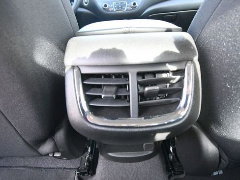 Used 2025 Chevrolet Malibu LT FWD image 17