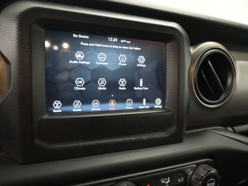 Used 2019 Jeep Wrangler Unlimited Sport S image 12