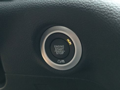 New 2026 Chrysler Pacifica Select w/ S Appearance Package image 19