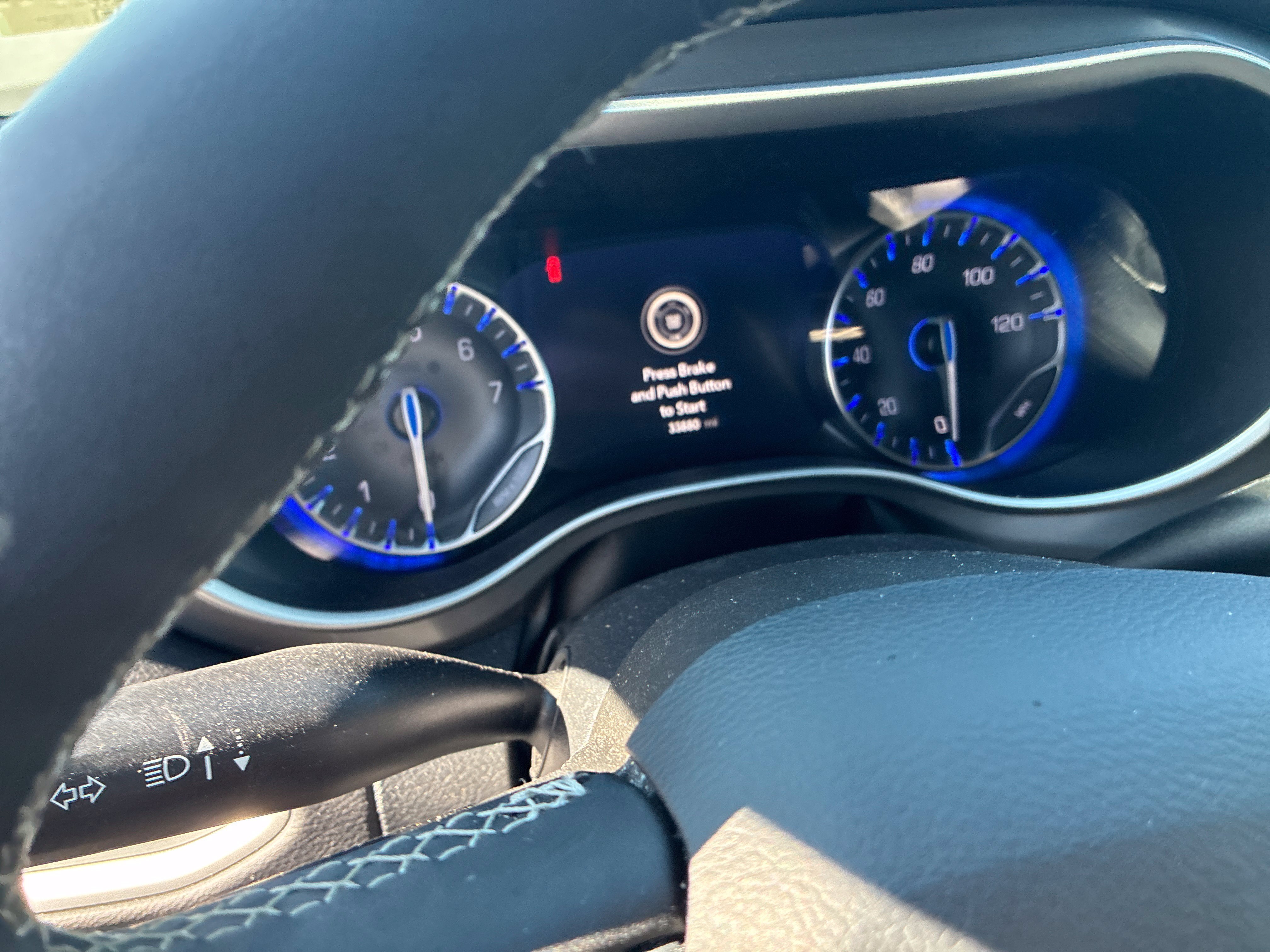 Used 2025 Chrysler Pacifica Select FWD image 13