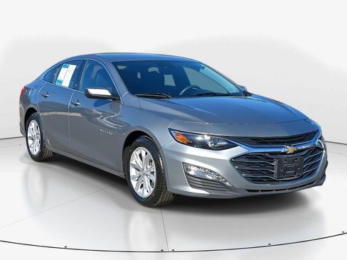 Used 2024 Chevrolet Malibu LT image 2