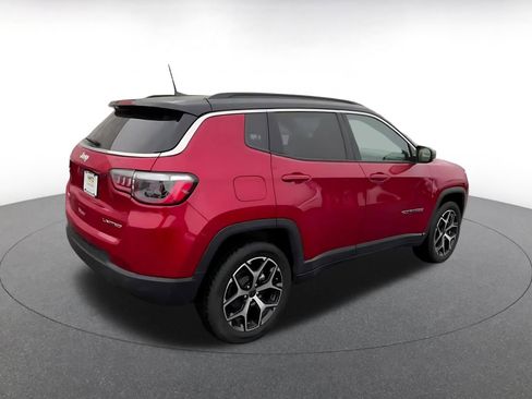 Used 2025 Jeep Compass Limited AWD/4WD image 15