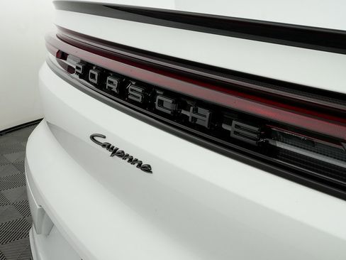 New 2026 Porsche Cayenne E-Hybrid Coupe image 39
