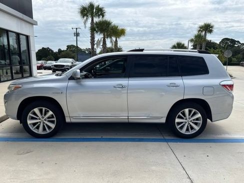 Used 2013 Toyota Highlander Limited AWD/4WD image 4