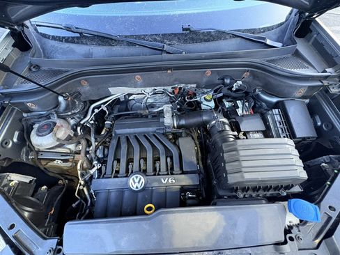 Used 2018 Volkswagen Atlas SE w/ R-Line Package image 37