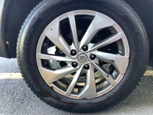 Used 2015 Nissan Rogue SL w/ SL Premium Package image 25