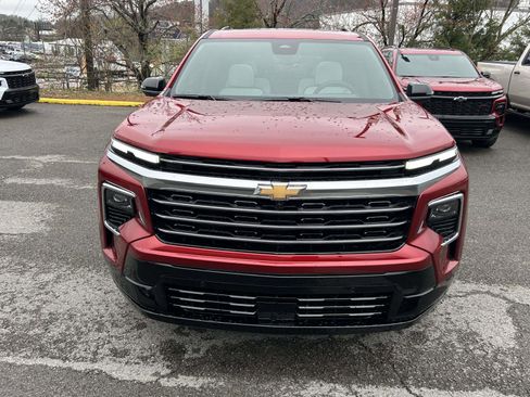 New 2026 Chevrolet Traverse High Country w/ LPO, Floor Liner Package AWD/4WD image 8