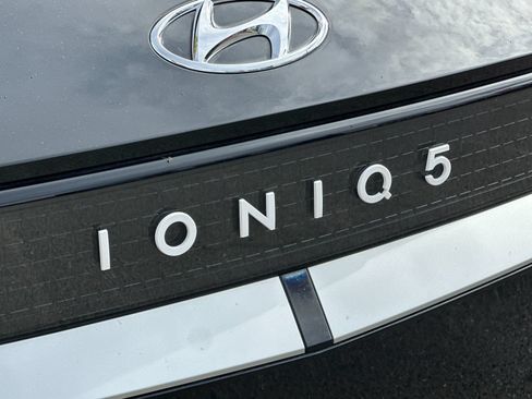 Used 2024 Hyundai Ioniq 5 SEL RWD image 27